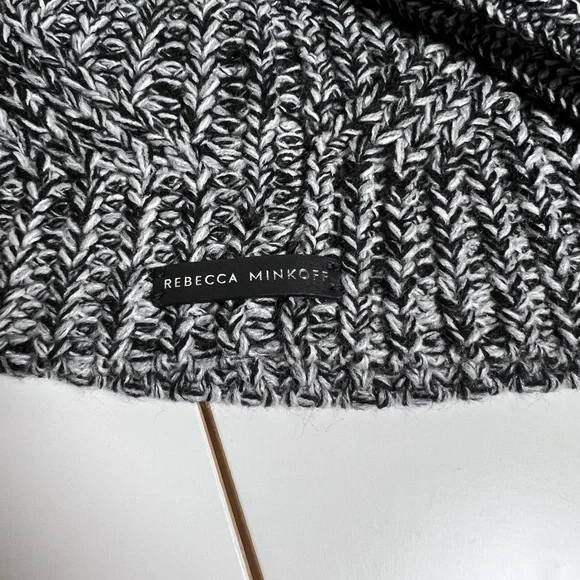 Rebecca Minkoff Monochrome Knit Hat and wrist hand cuff - Picture 4 of 10